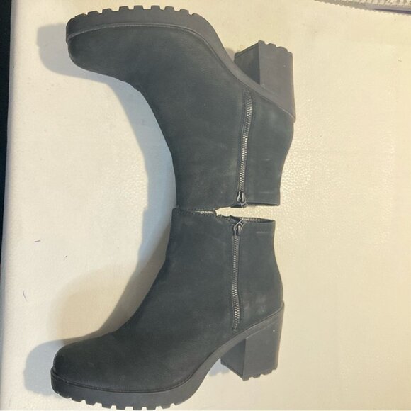 VAGABOND Sz 41 Chunky  3” Heel .75” Platform Suede Ankle Boots - Picture 13 of 15